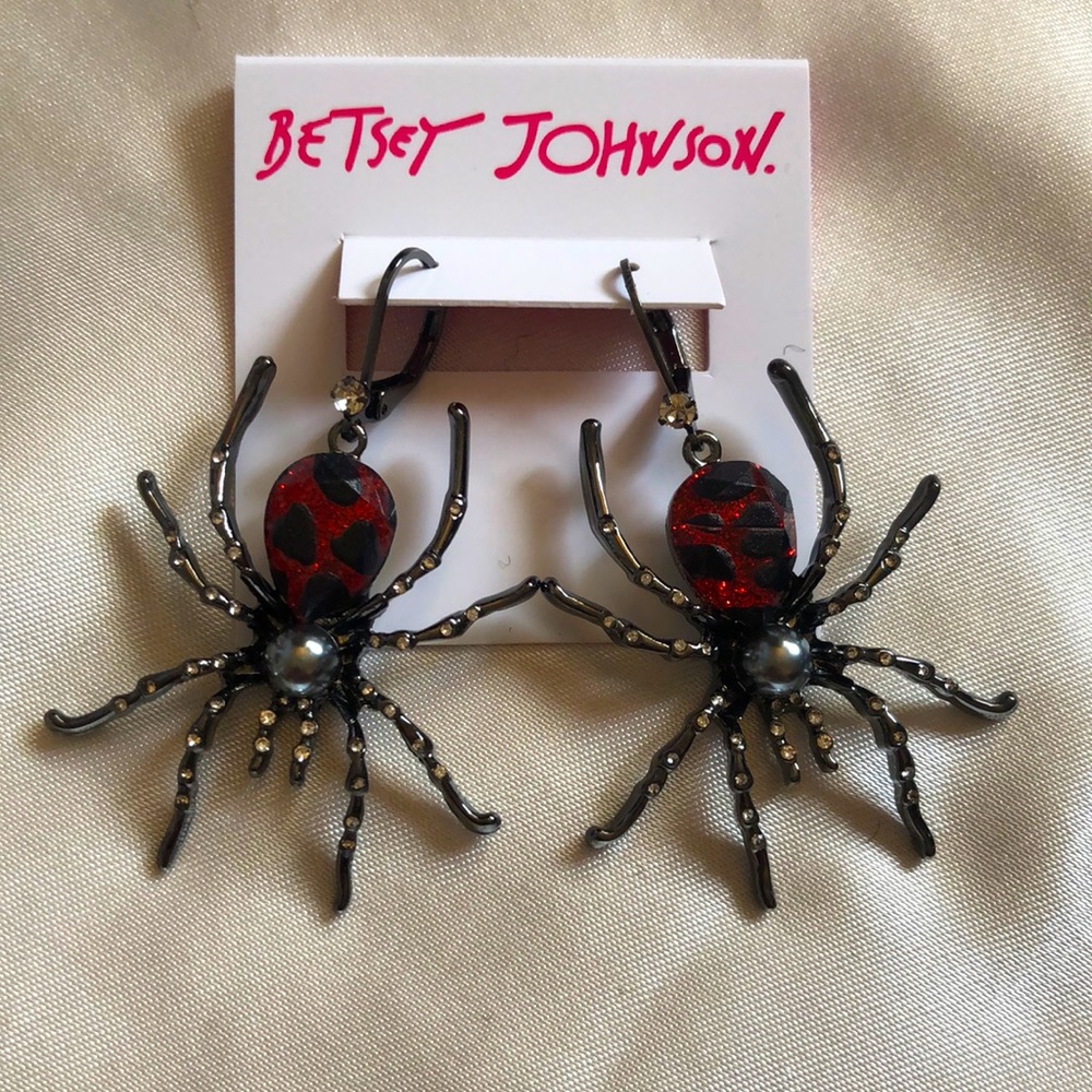 Betsey Johnson Hematite Tone Glampire Spider Drop Earrings Crystal Accents NWT